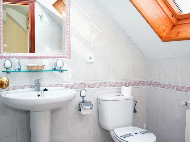 Imagen de la habitación del Hotel Piñeiro. Foto 5