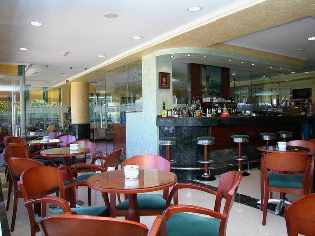 Imagen del bar/restaurante del Hotel Piñeiro. Foto 4