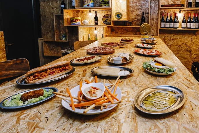 Imagen del bar/restaurante del Hotel Piñupe. Foto 7