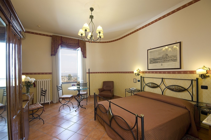 Imagen de la habitación del Hotel Pinto Storey. Foto 12