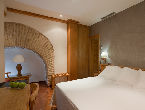 Imagen de la habitación del Hotel Pintor El Greco. Foto 5