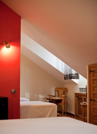 Imagen de la habitación del Hotel Pintor El Greco. Foto 10