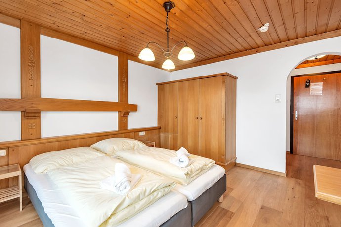 Imagen de la habitación del Hotel Pinzgauerhof by Skinetworks. Foto 8