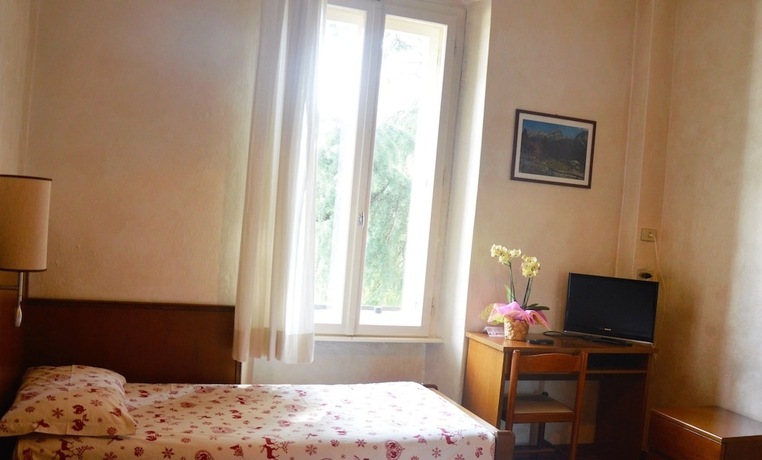 Imagen de la habitación del Hotel Pinzolo Dolomiti. Foto 14