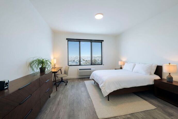 Imagen de la habitación del Hotel Pioche Village. Foto 11