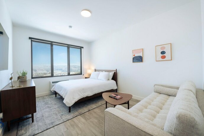 Imagen de la habitación del Hotel Pioche Village. Foto 17