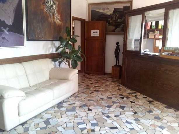 Imagen de los interiores del Hotel Piol. Foto 10