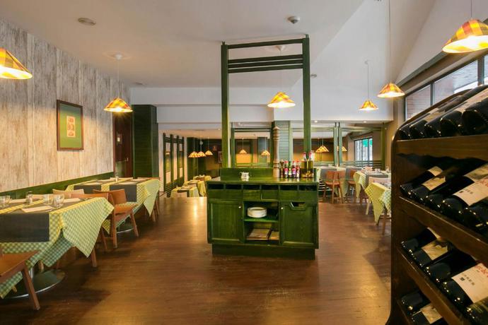 Imagen del bar/restaurante del Hotel Piolets Soldeu Centre. Foto 2