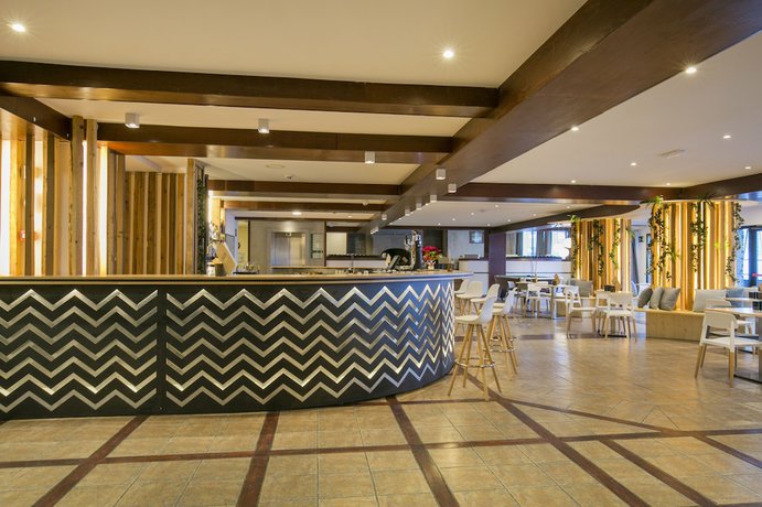 Imagen del bar/restaurante del Hotel Piolets Soldeu Centre. Foto 3