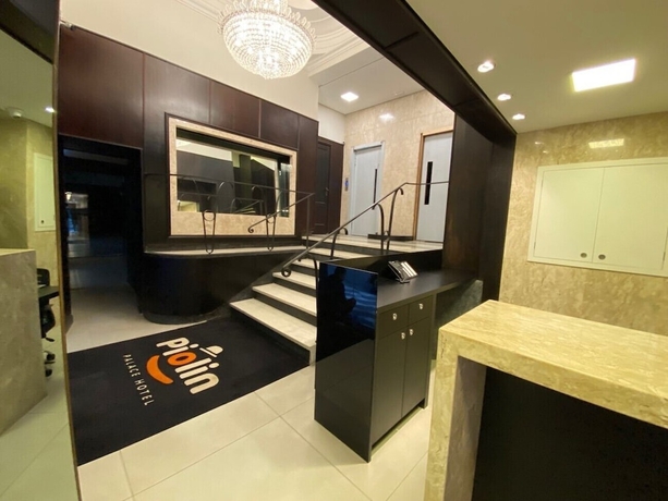 Imagen de los interiores del Hotel Piolin Palace. Foto 19