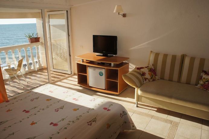 Imagen de la habitación del Hotel Pioner. Foto 6