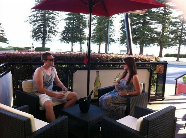 Imagen del bar/restaurante del Hotel Pippi's At The Point. Foto 14