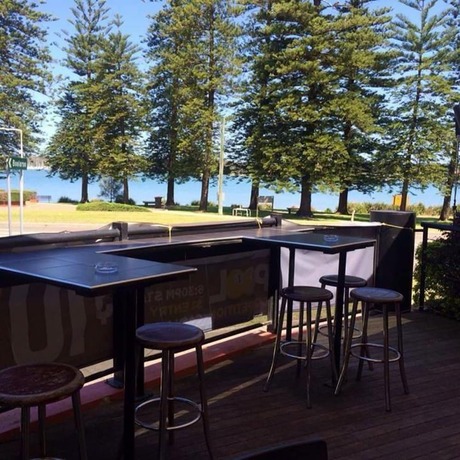 Imagen del bar/restaurante del Hotel Pippi's At The Point. Foto 16