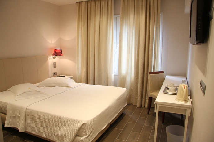 Imagen de la habitación del Hotel Piraeus City. Foto 7