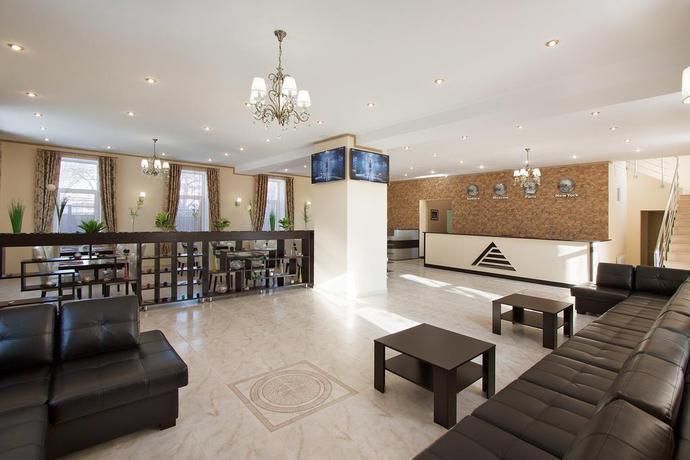 Imagen de los interiores del Hotel Piramida Business. Foto 10