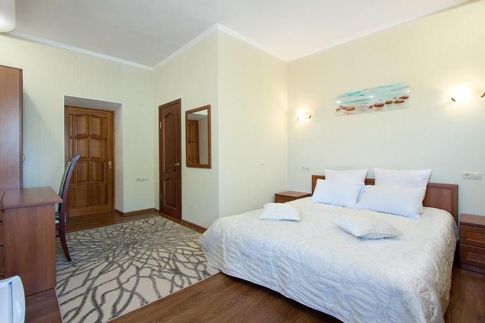 Imagen de la habitación del Hotel Piramida Business. Foto 6