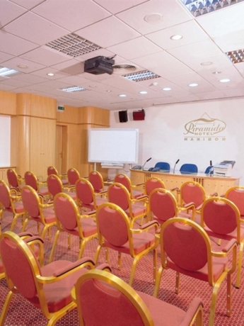 Imagen general del Hotel Piramida. Foto 4