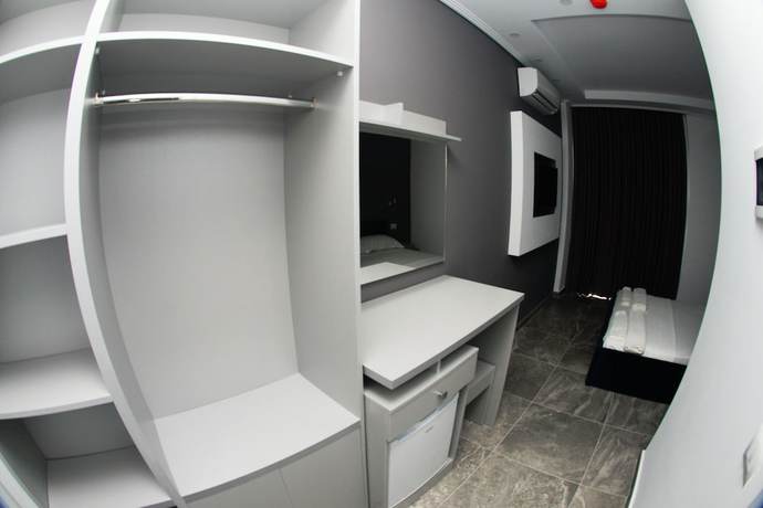 Imagen de la habitación del Hotel Piramida, Ksamil. Foto 3