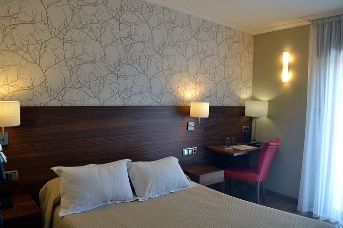 Imagen de la habitación del Hotel Piramide. Foto 6