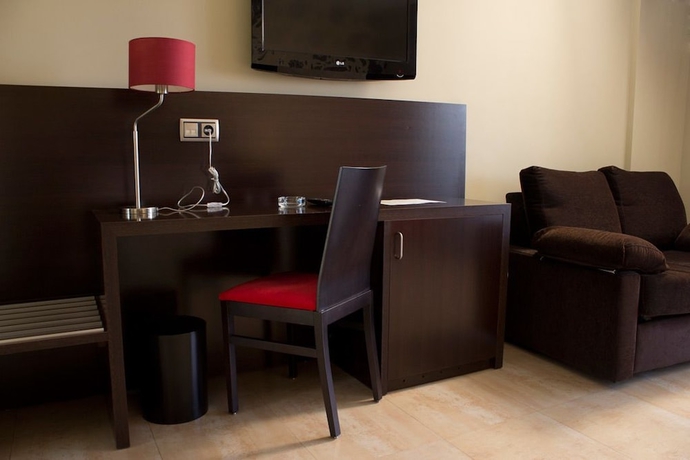 Imagen de la habitación del Hotel Piramide. Foto 11