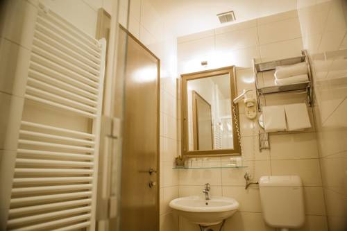 Imagen de la habitación del Hotel Piran. Foto 3