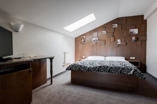 Imagen de la habitación del Hotel Piran. Foto 11