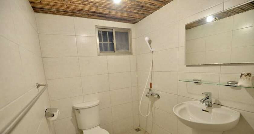 Imagen general del Hotel Pirate. Foto 1