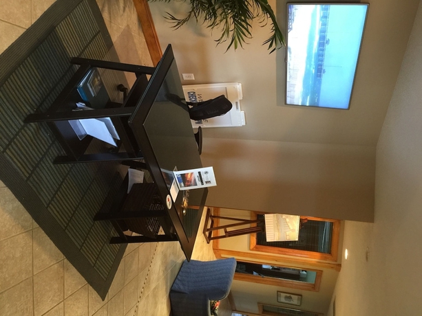 Imagen de los interiores del Hotel Pirate's Cove Resort Condos. Foto 18