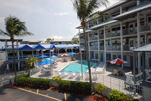 Imagen de la habitación del Hotel Pirate's Cove Resort and Marina. Foto 5