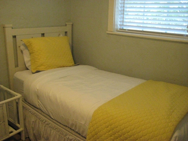 Imagen de la habitación del Hotel Pirate's Pointe Fishing Resort. Foto 3