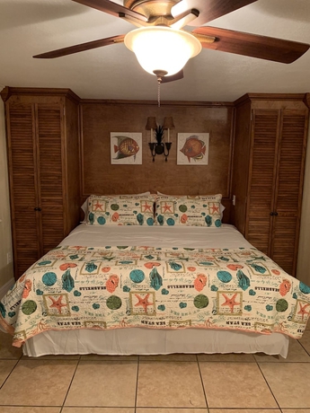 Imagen de la habitación del Hotel Pirate's Pointe Fishing Resort. Foto 4