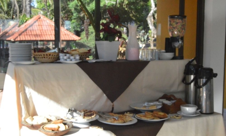 Imagen del bar/restaurante del Hotel Pirayu Lodge Resort. Foto 6