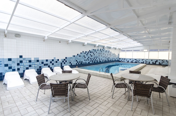 Imagen de la piscina del Hotel Pires. Foto 19