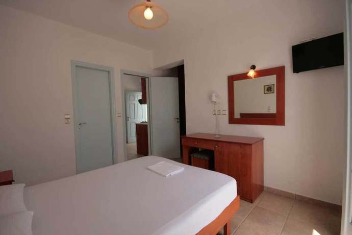 Imagen de la habitación del Hotel Pirgos Stelida. Foto 8