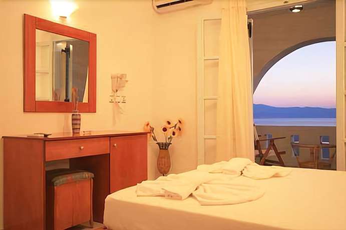 Imagen de la habitación del Hotel Pirgos Stelida. Foto 12