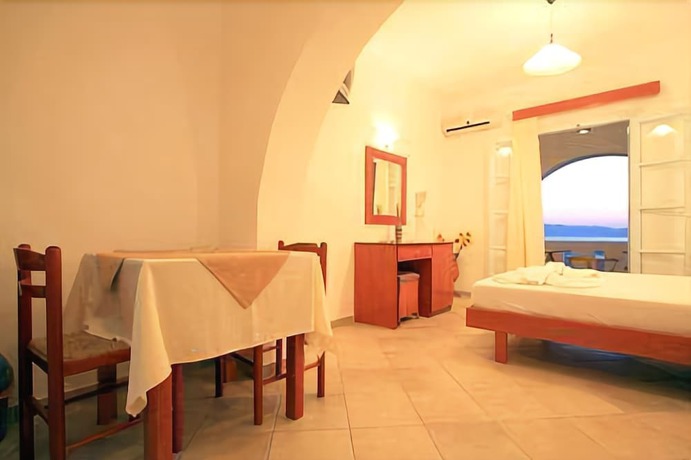 Imagen de la habitación del Hotel Pirgos Stelida. Foto 13
