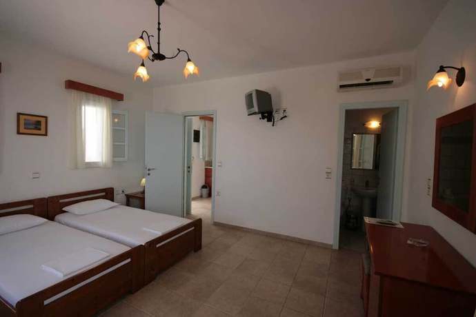 Imagen de la habitación del Hotel Pirgos Stelida. Foto 17