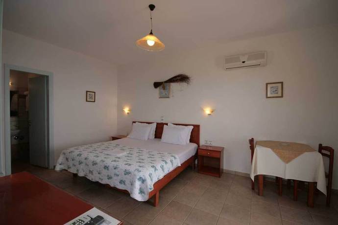 Imagen de la habitación del Hotel Pirgos Stelida. Foto 19