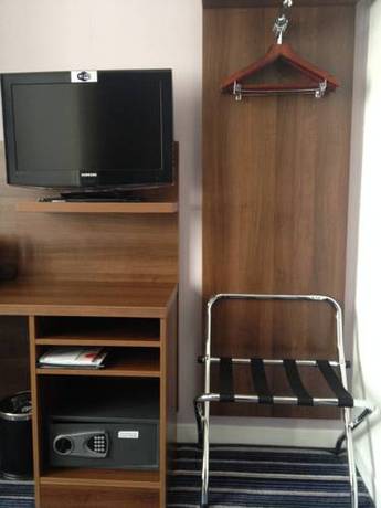 Imagen de la habitación del Hotel Piries. Foto 10