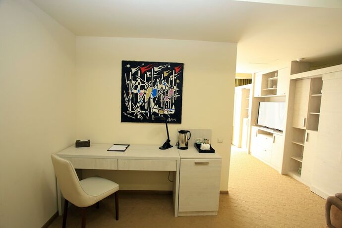 Imagen de la habitación del Hotel Pirimze Plaza. Foto 19