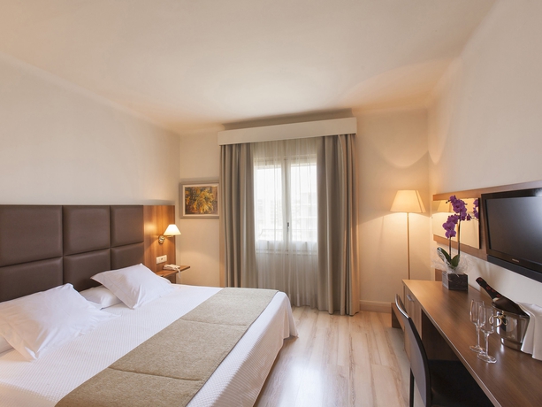 Imagen de la habitación del Hotel Pirineo Figueres by Pierre and Vacances. Foto 9