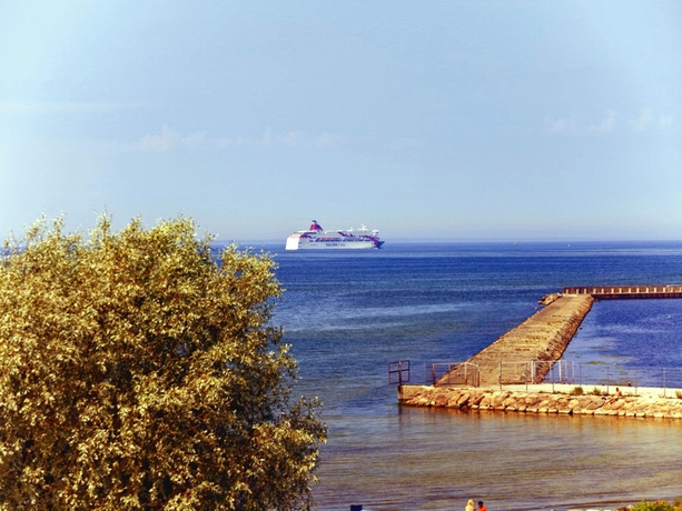 Imagen de los exteriores del Hotel Pirita Marina and Spa. Foto 13