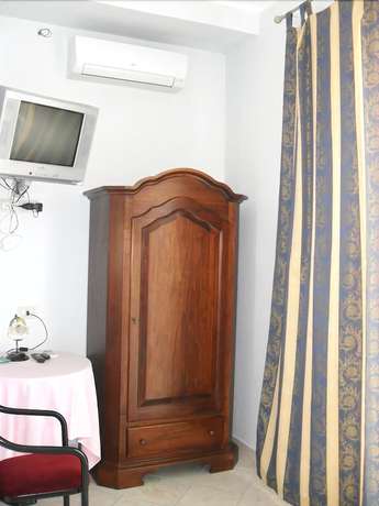 Imagen de la habitación del Hotel Piro. Foto 9