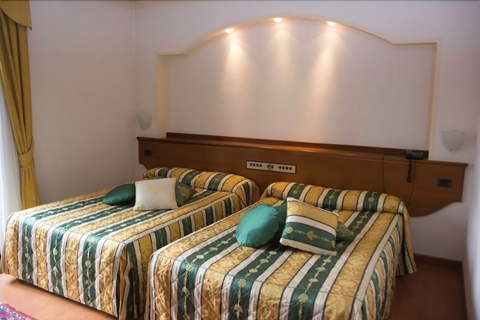 Imagen de la habitación del Hotel Piroga Padova. Foto 10