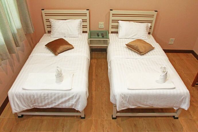 Imagen general del Hotel Pirom Lake And Resort. Foto 3