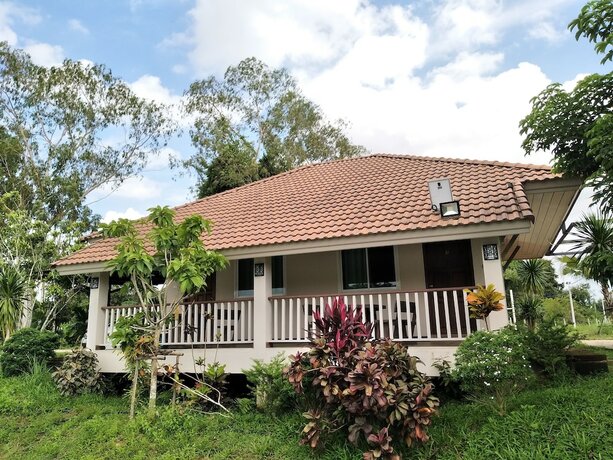 Imagen general del Hotel Pirom Lake And Resort. Foto 8