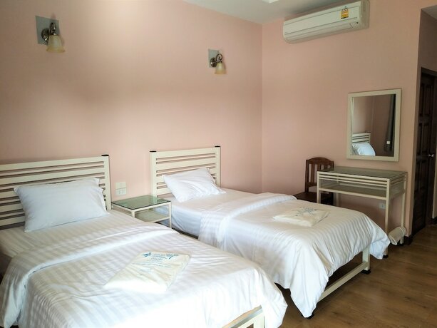 Imagen de la habitación del Hotel Pirom Lake And Resort. Foto 17