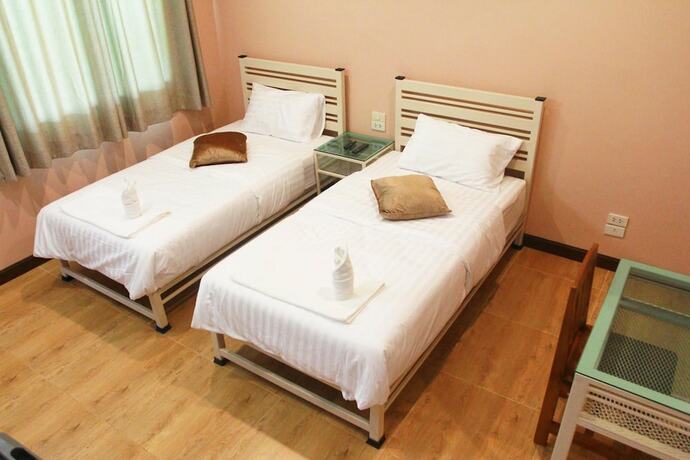 Imagen general del Hotel Pirom Lake And Resort. Foto 10