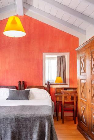 Imagen de la habitación del Hotel Pironi. Foto 8