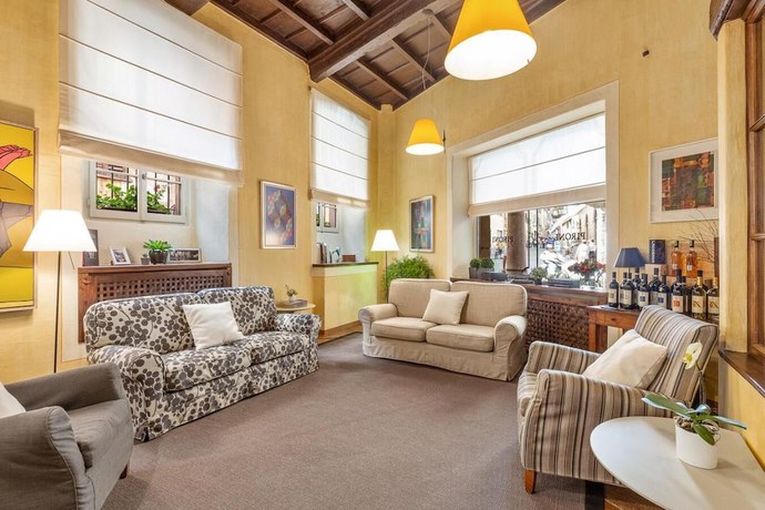 Imagen de los interiores del Hotel Pironi. Foto 20